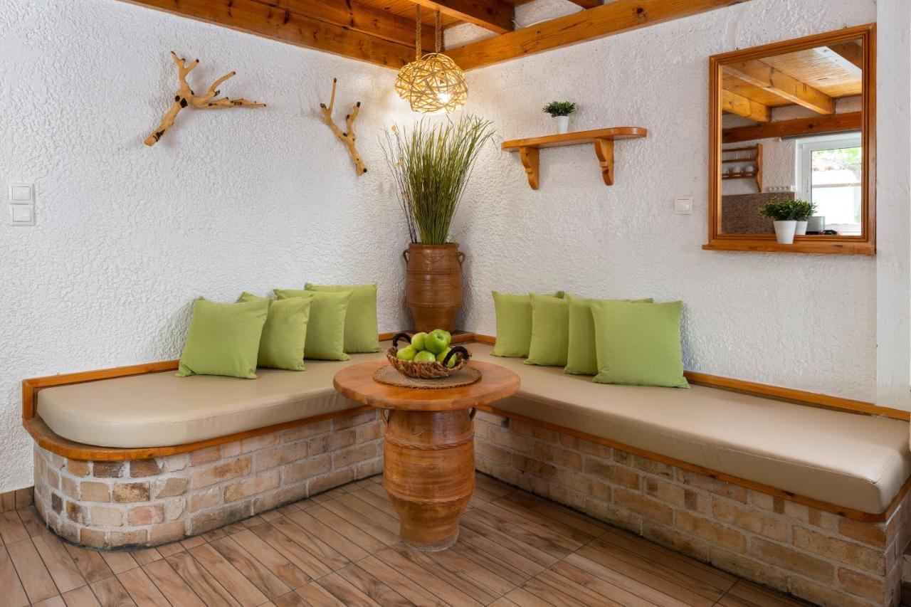 Elefteria Apts&suites 3*