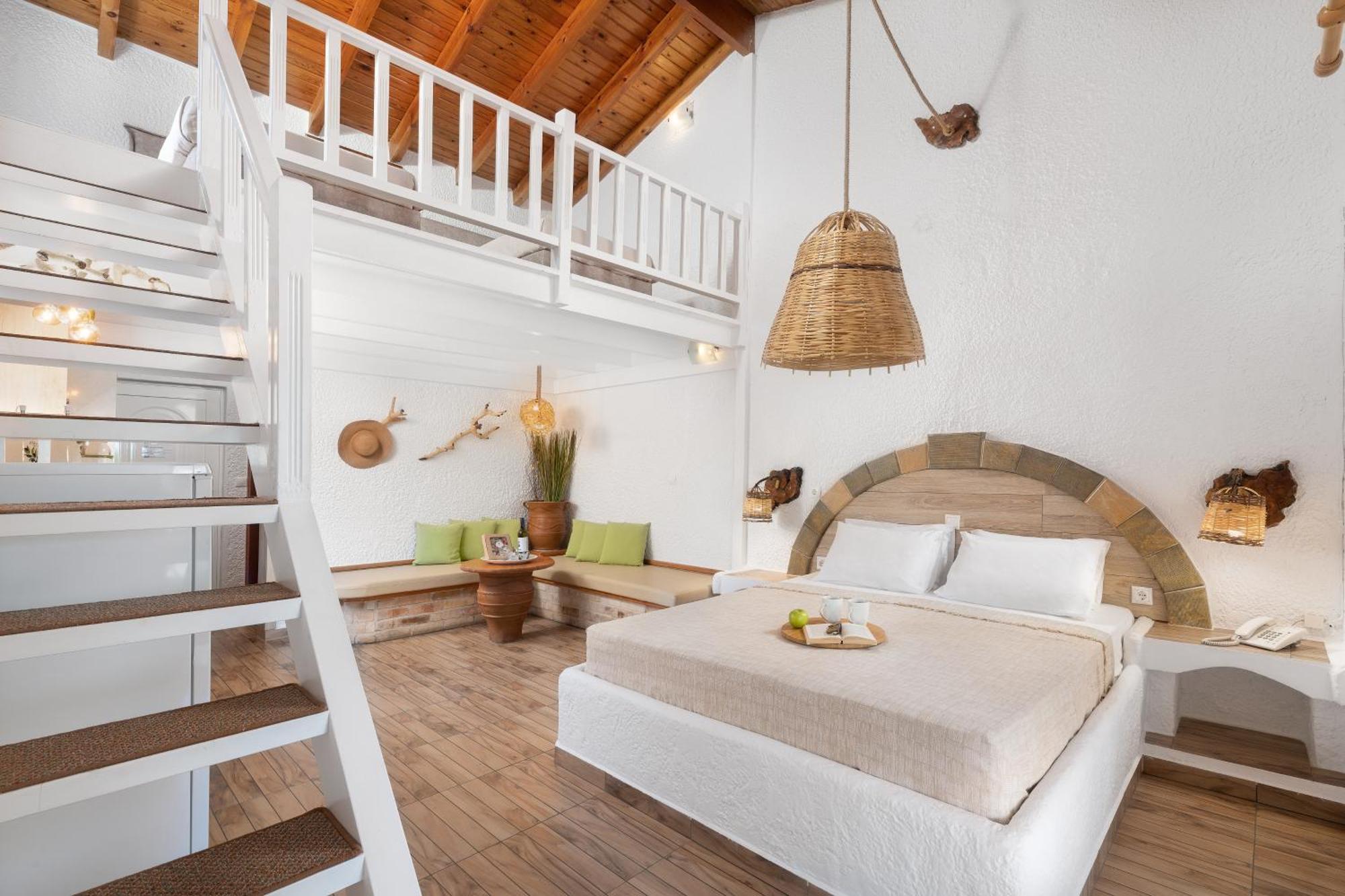 Elefteria Apts&suites 3*