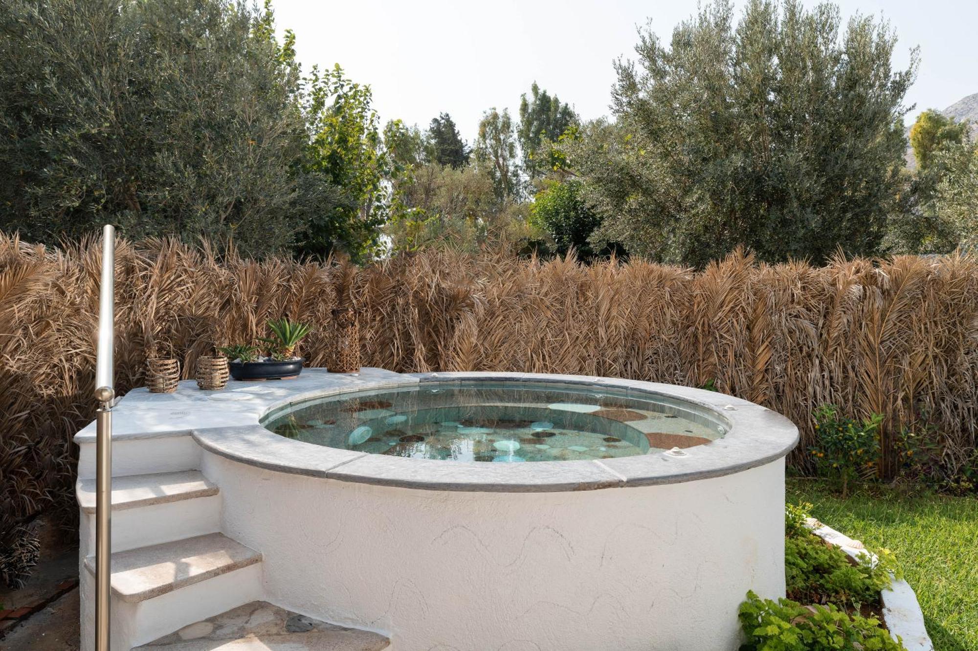 Aparthotel Elefteria Apts&suites 3*