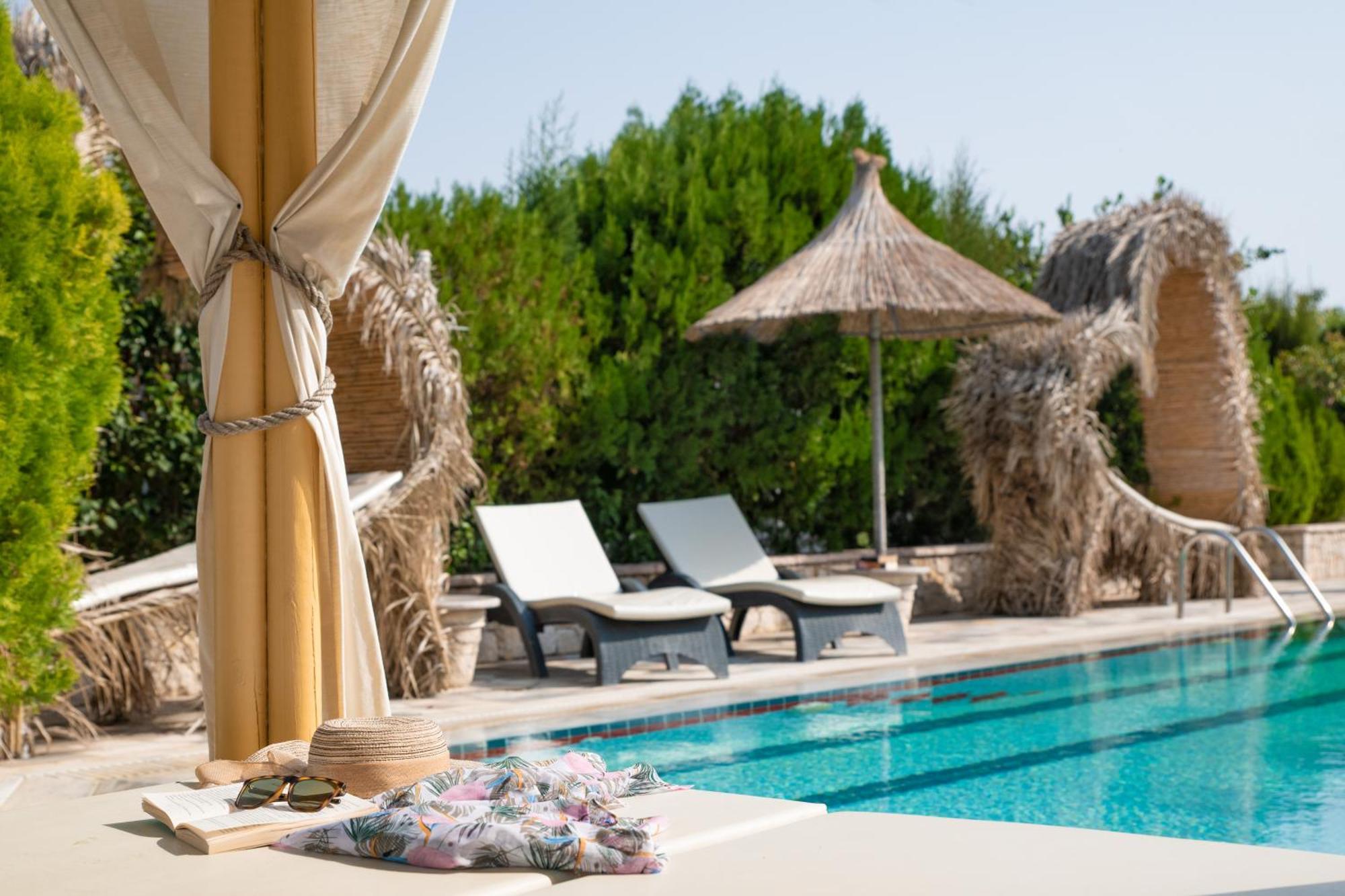 Elefteria Apts&suites Aparthotel
