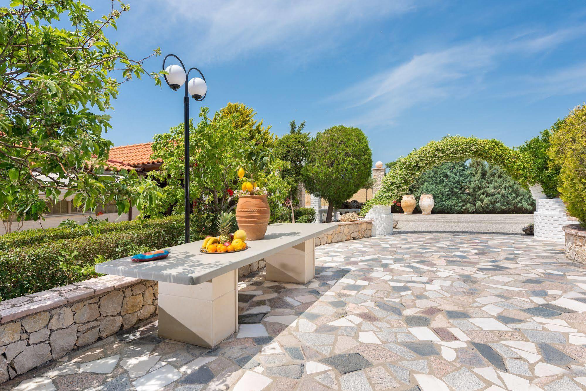 Aparthotel Elefteria Apts&suites 3*
