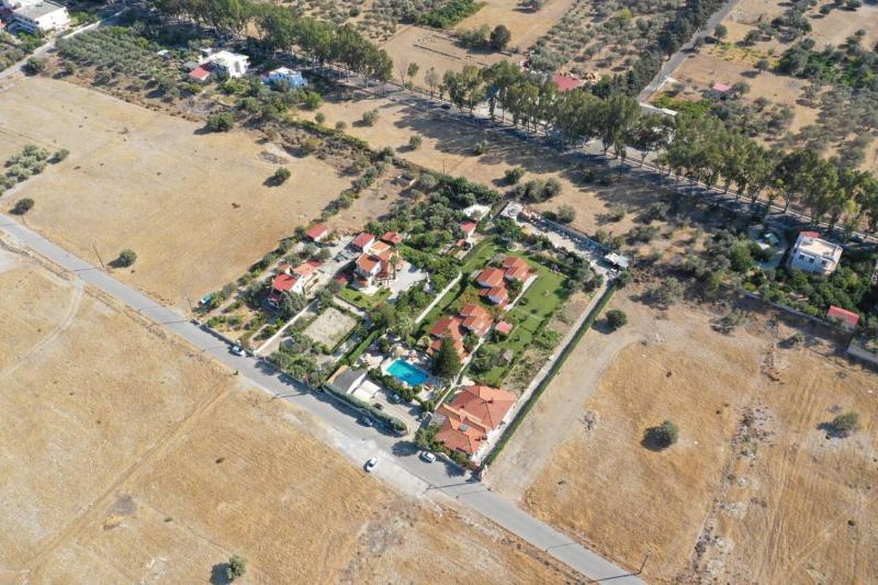 Elefteria Apts&suites