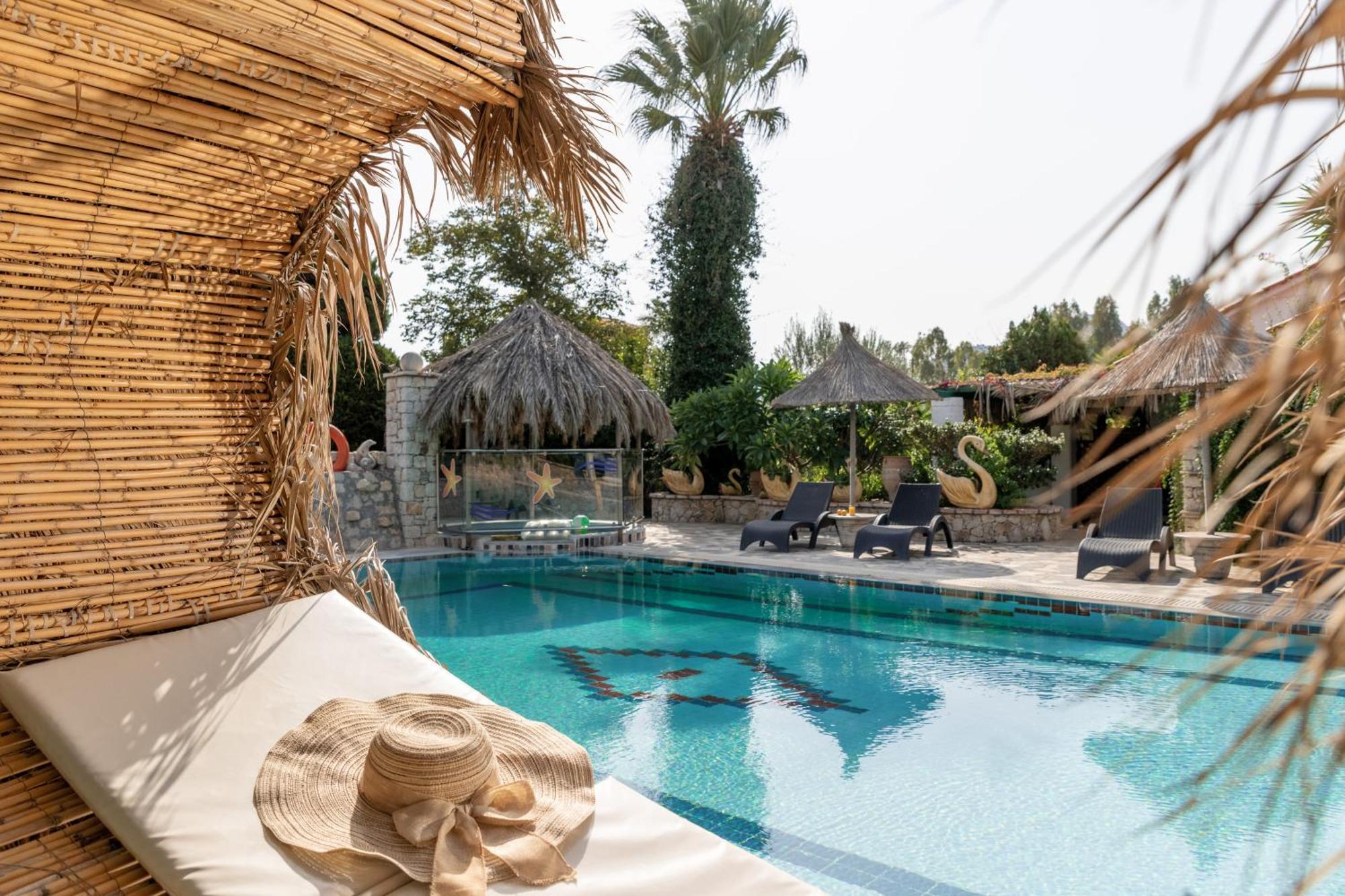 Hotel de apartamente Elefteria Apts &